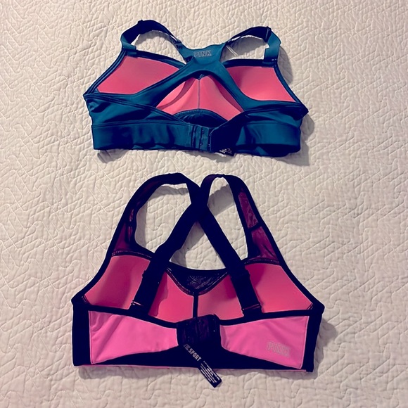 Victoria Secret Sports Bra size small and medium but both fit about the same. - Picture 2 of 6